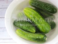 Ongelooflijk smakelijke bereiding van lecho van komkommers voor de winter - recepten 